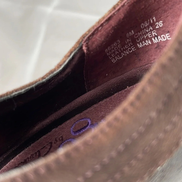 INDIGO By Clarks Round Toe Tied Pump Brown Leather and Suede Vintage Vibe Size 6 - Picture 8 of 11